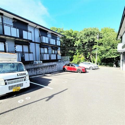 セジュール 駐車場