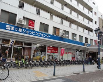 ＣＯＲＥ　ＢＲＥＥＺＥ ショッピング施設