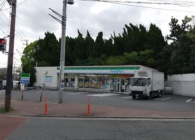 ベイルームコート辻堂 コンビニ