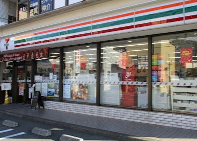ベイルームコート辻堂 コンビニ