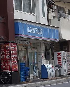 クレスト湘南 コンビニ