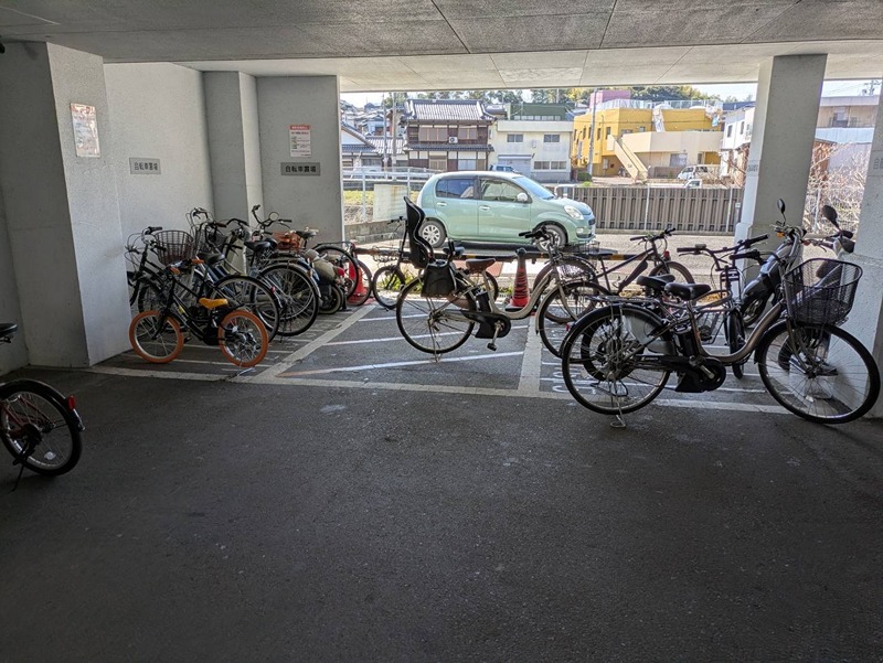 クレアジオーネ岸和田 駐車場