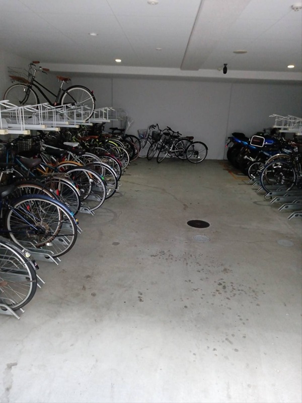 ARISTO扇町 駐車場