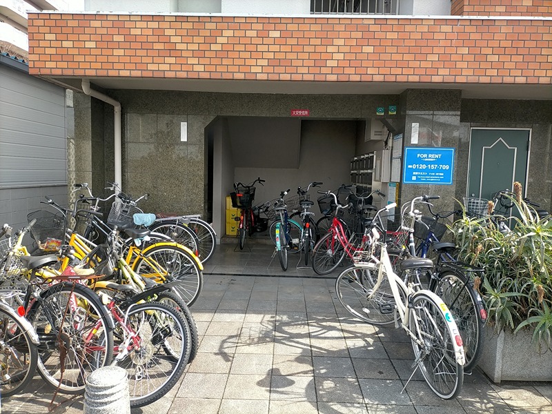 ロイヤルハイツ橿原 エントランス