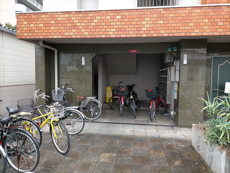 ロイヤルハイツ橿原 エントランス