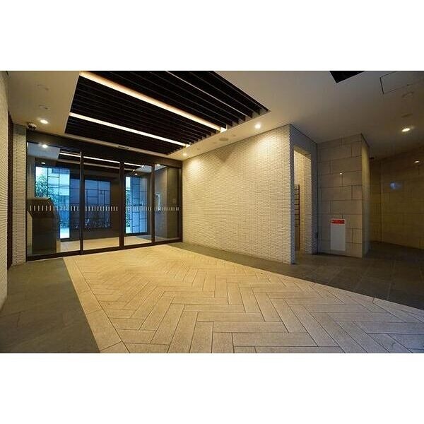 La　Douceur梅田west ロビー