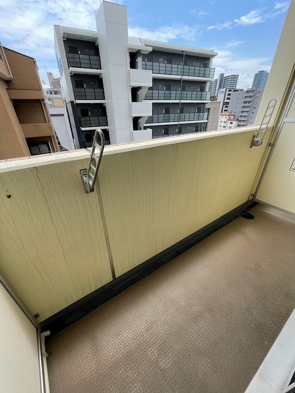 ONE　ROOF　FLAT　TENJINBASHI  ベランダ