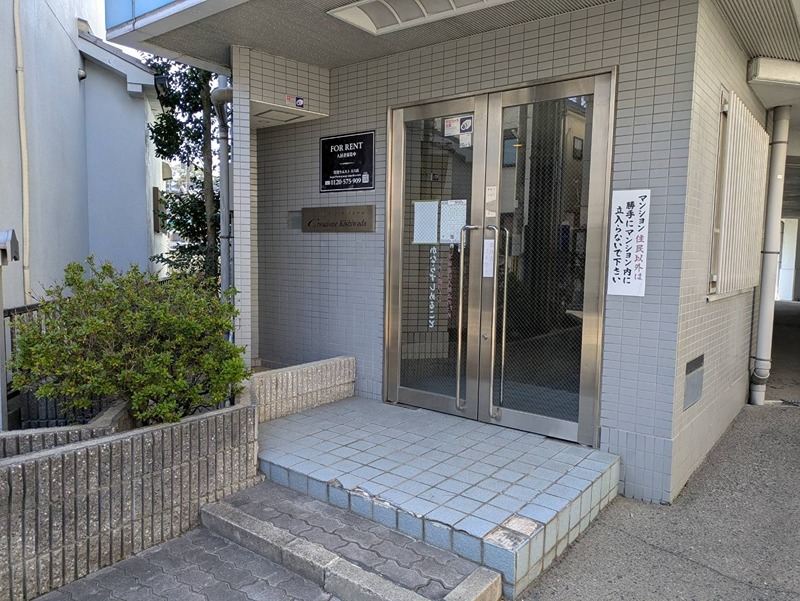 クレアジオーネ岸和田 エントランス
