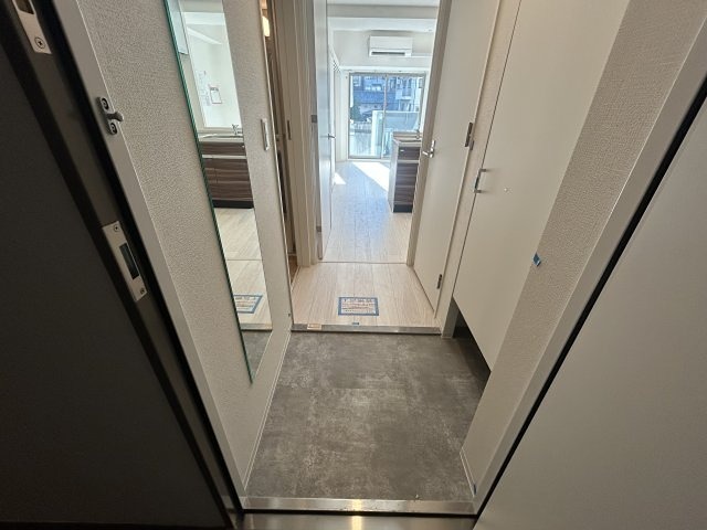セレニテ東梅田アリエ 玄関