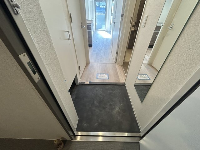 セレニテ東梅田アリエ 玄関