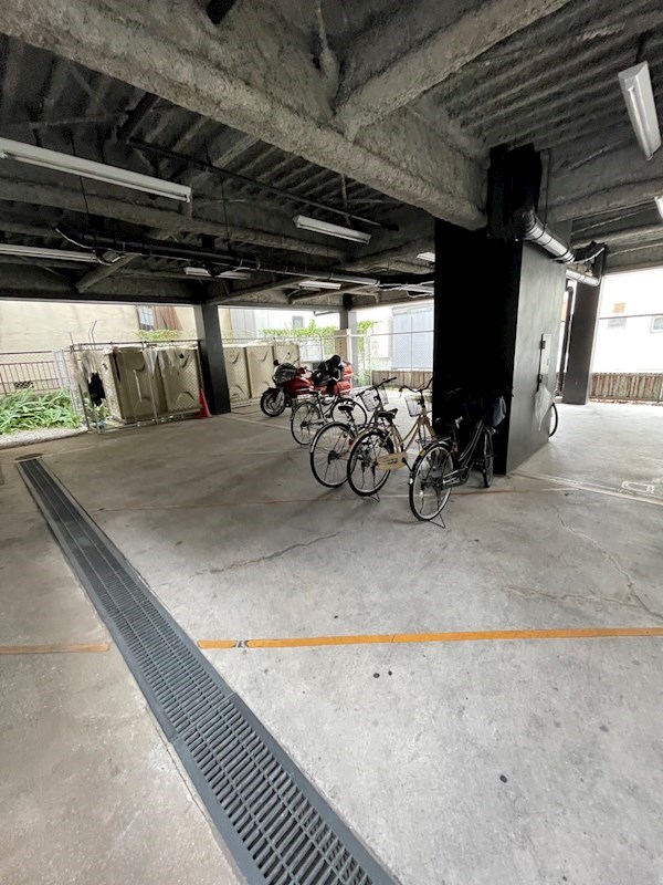 グランドムール都島      駐車場