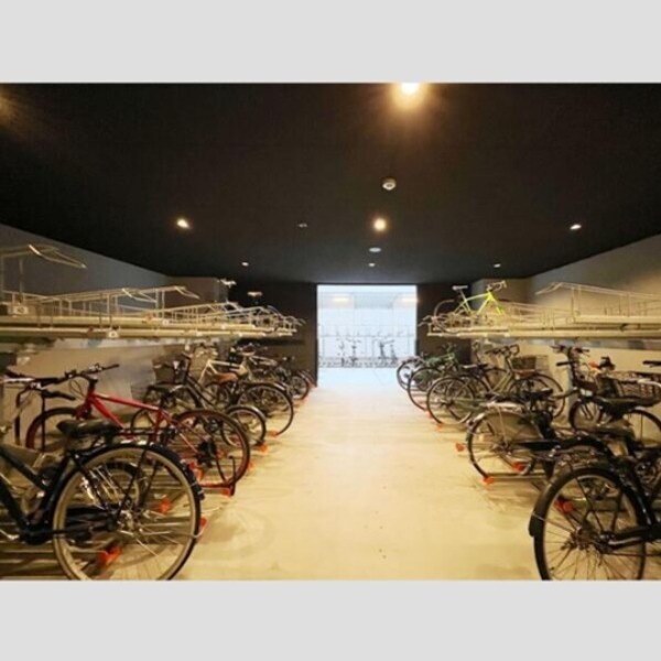 S-RESIDENCE難波大国町Deux 駐車場
