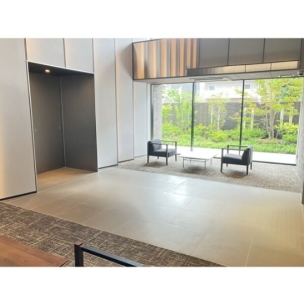 スプランディッド京橋EAST ロビー