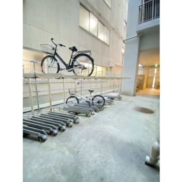 フェルザ今宮戎 駐車場