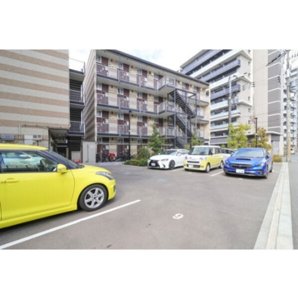 リヴェント難波サウス 駐車場