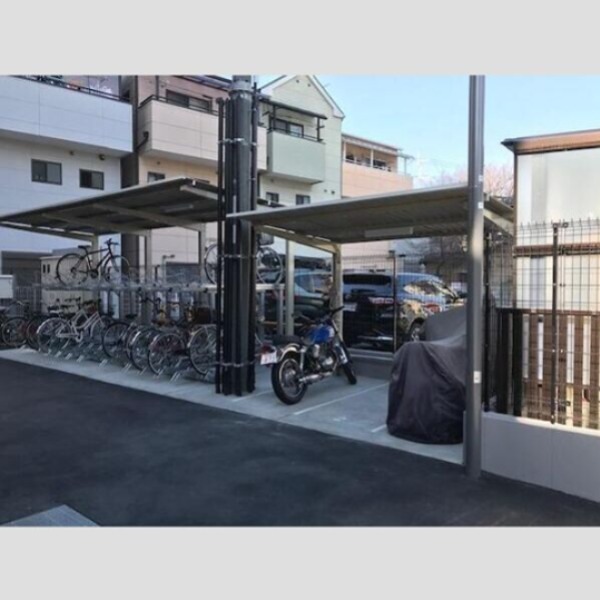 S-RESIDENCE千里丘 駐車場
