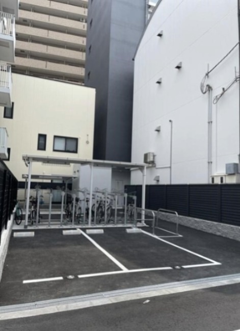 コンフォリア新梅田 駐車場