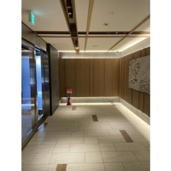 コンフォリア新梅田 ロビー