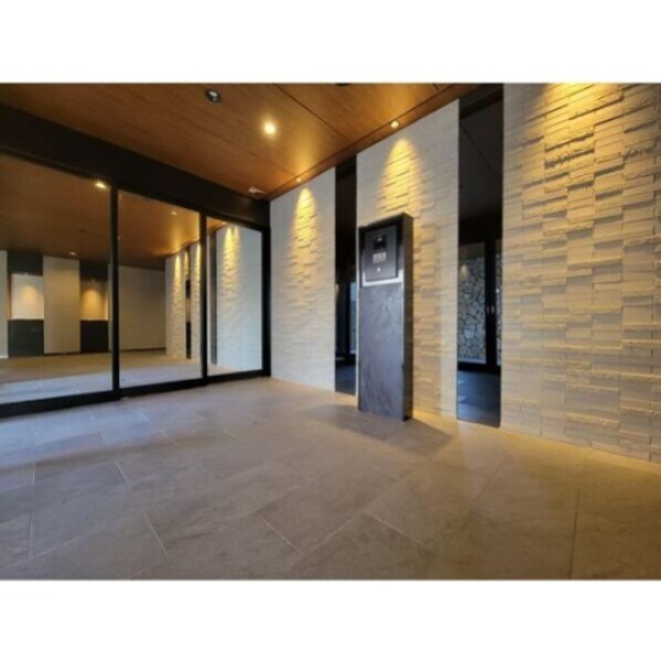 Louis Residence 天王寺町北 エントランス