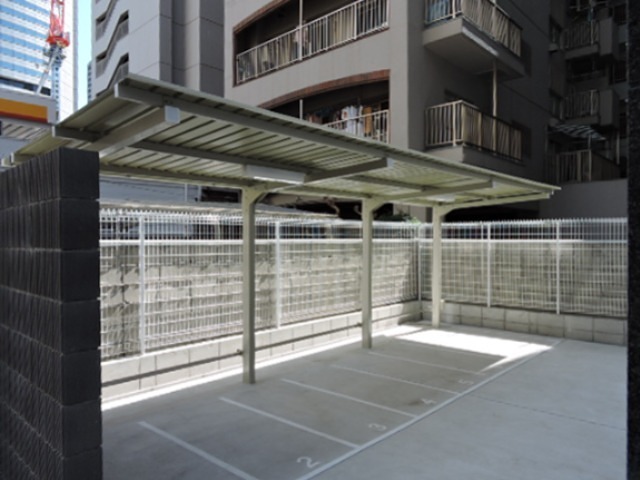 APRILE南森町 駐車場