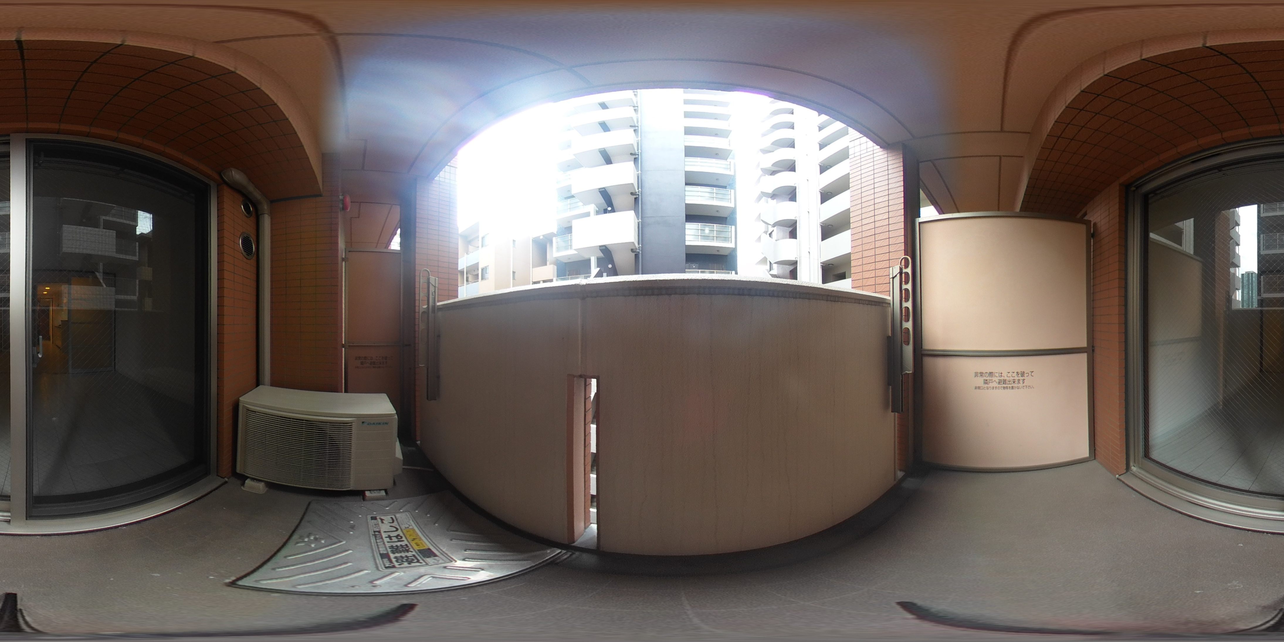 APRILE南森町 ベランダ