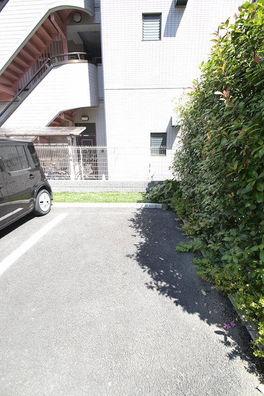 ルノン 駐車場