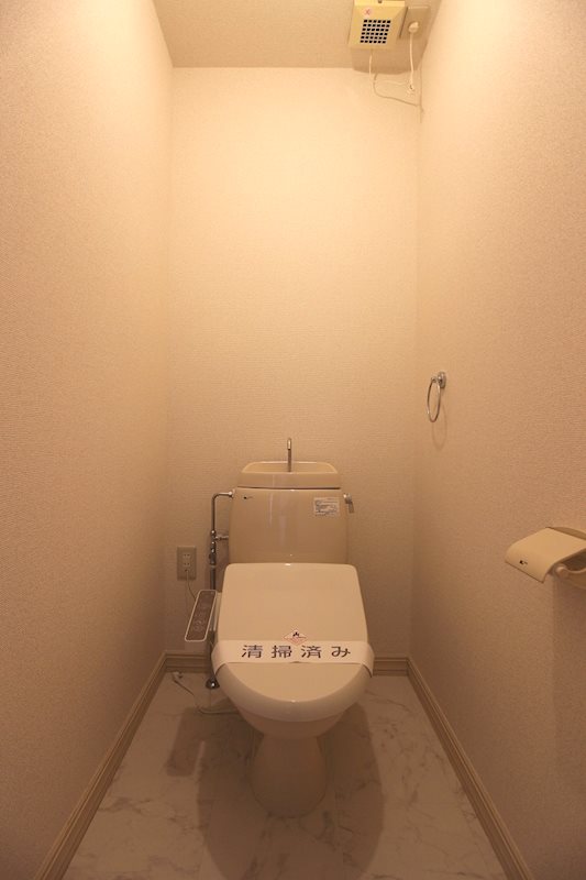 壱番館B トイレ