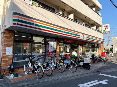 ＨＡＬＥ　LＵＡＮＡ コンビニ