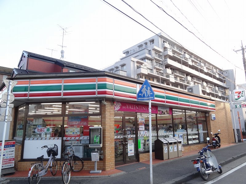 ヴェラ大倉山 コンビニ