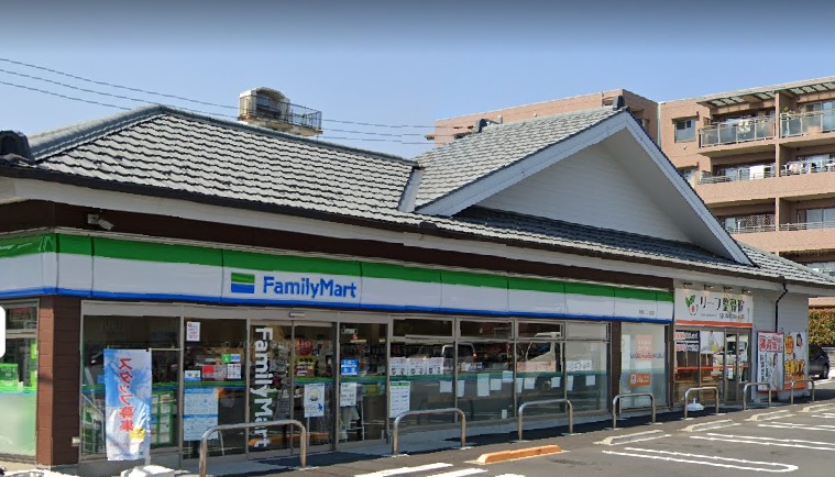 ファミールＫ  コンビニ
