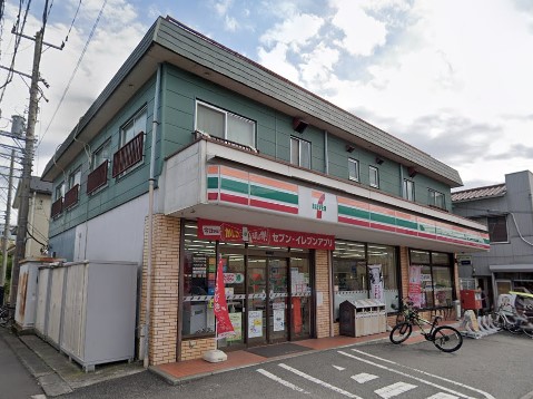 エスパシオ・デ・センテレオ コンビニ