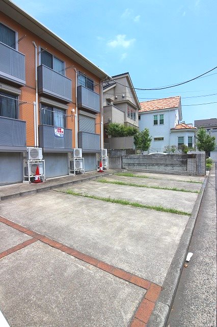 AZURE篠原 駐車場