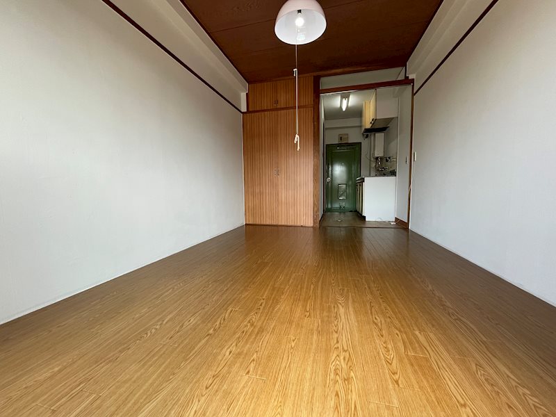 小林ビル 玄関