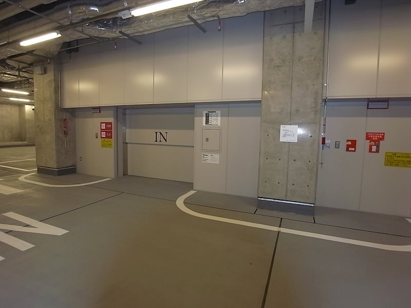 スカイハウス浜離宮          駐車場