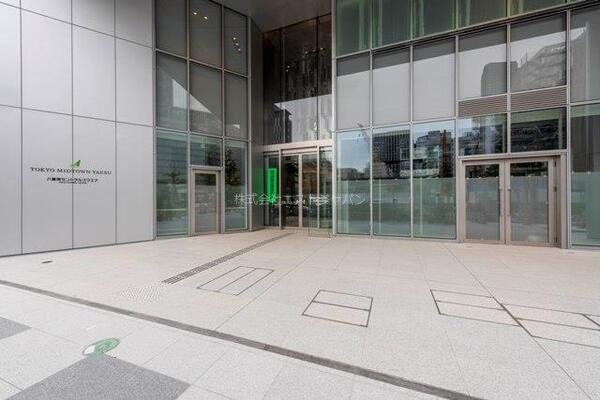 東京ミッドタウン八重洲　八重洲セントラルスクエア エントランス