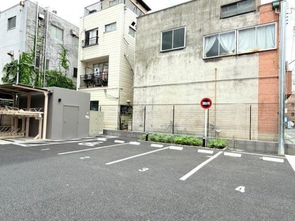 アジールコート町屋 駐車場