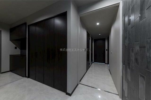レジディア西麻布   玄関