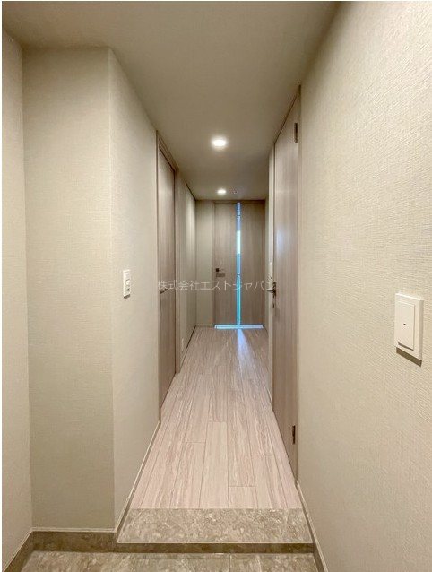 ロイヤルパークス有明  玄関
