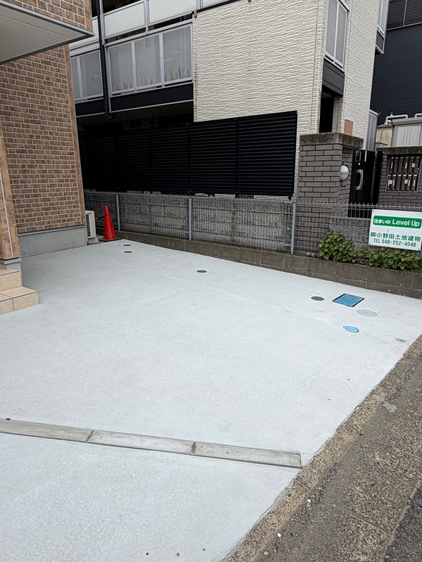 グランソフィアKIZAWAⅡ 駐車場
