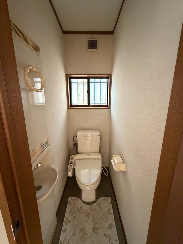 本郷町貸戸建 トイレ