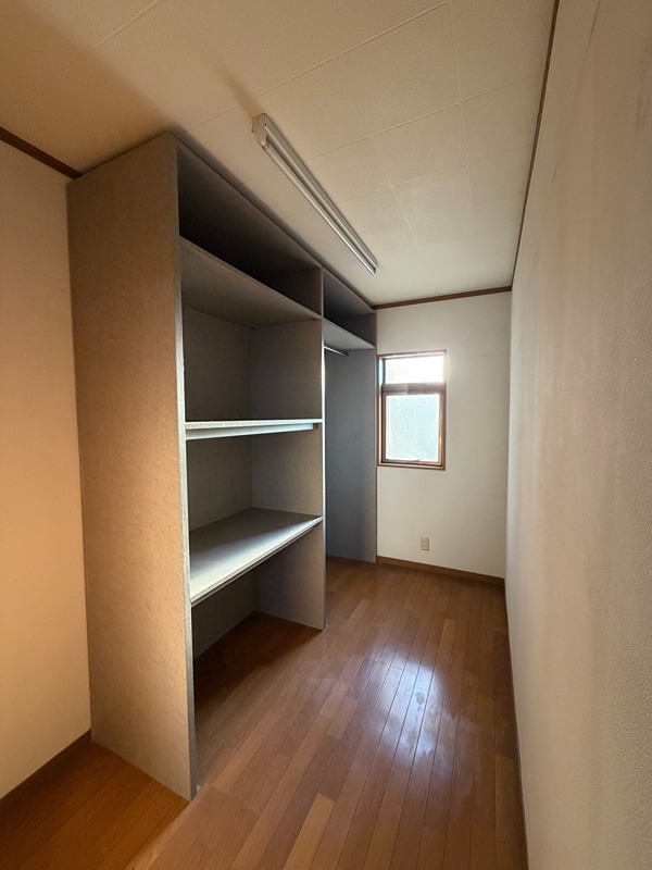 本郷町貸戸建 収納