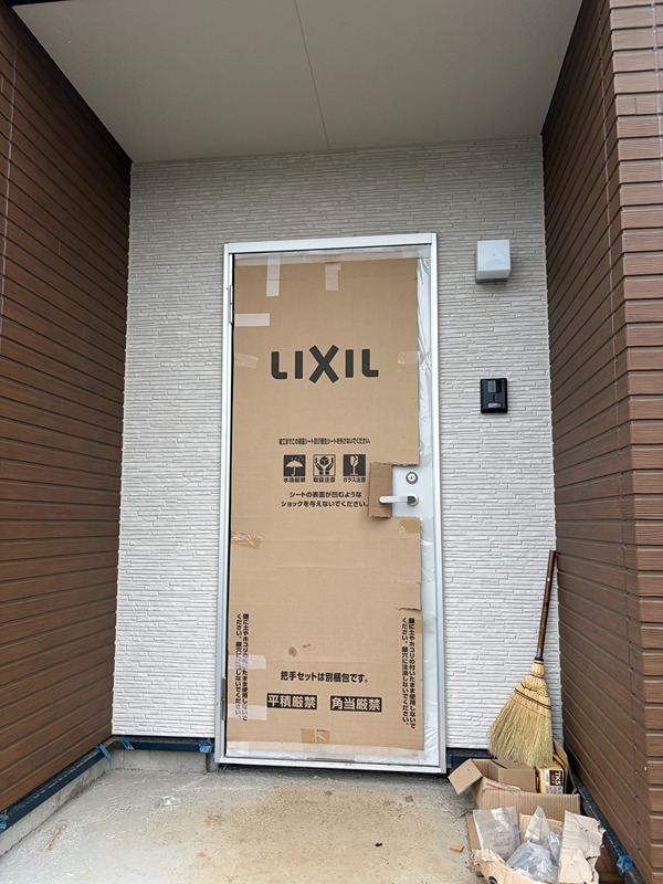 グランソフィア上新郷ヴィレッジ　F 玄関