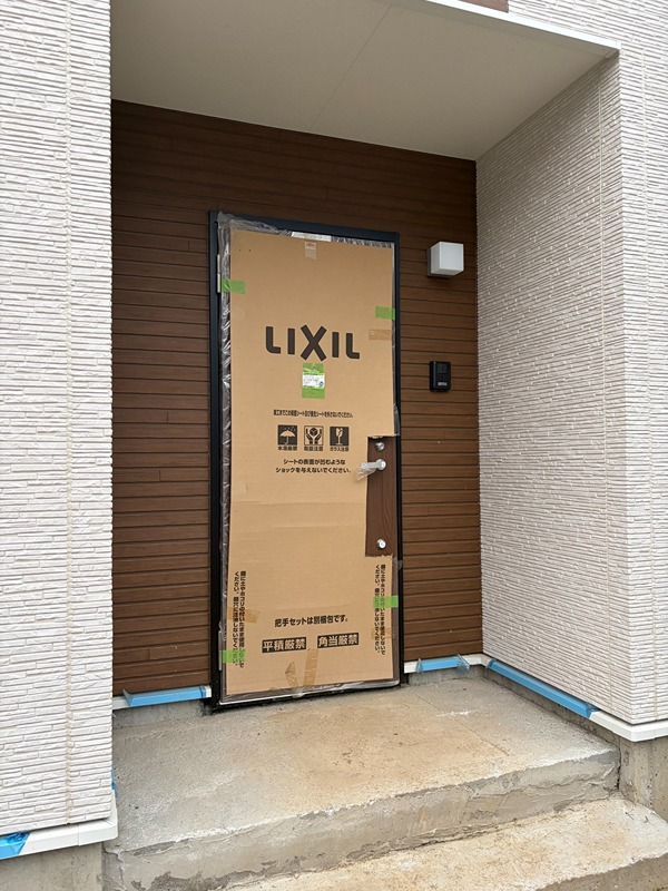 グランソフィア上新郷ヴィレッジ　H 玄関