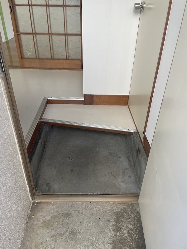 広瀬荘 玄関