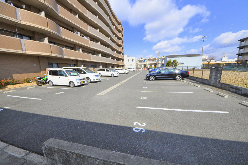 ガーデンライフ旭ヶ丘 駐車場
