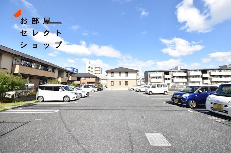 アビタシオン 駐車場