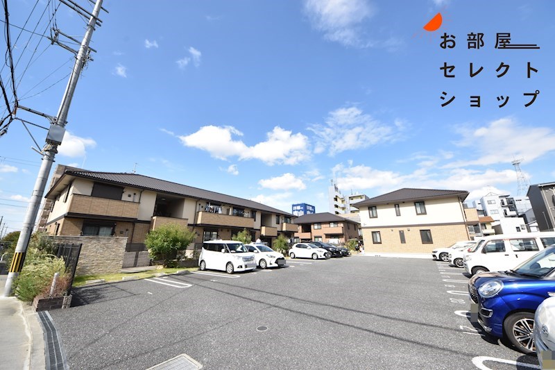 アビタシオン 駐車場