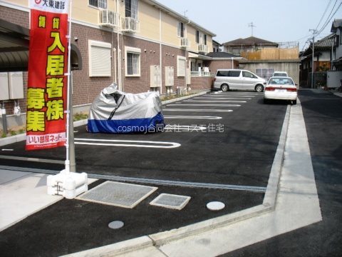 エトワール（田井中） 駐車場