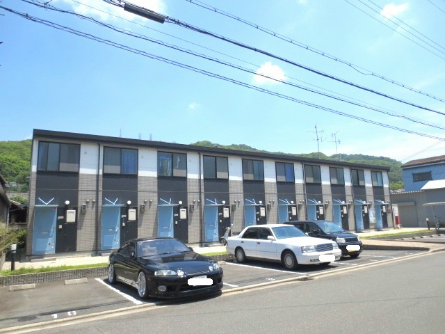 レオパレス母木 外観
