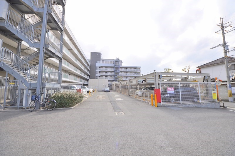 アイレックスプラザ 駐車場